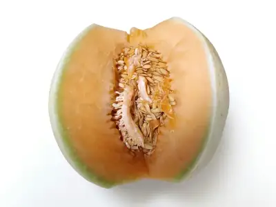 Corte con el interior del melón Cantaline